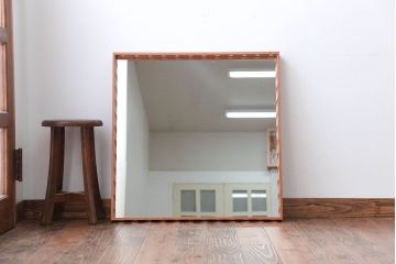 アンティーク雑貨　中古　イタリア製　ポラダ(porada)社の壁掛けミラー(鏡)箱付き(定価約6万円)