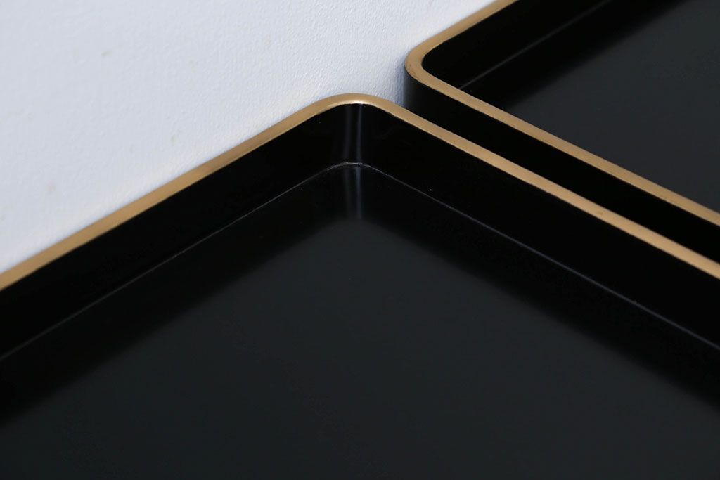 アンティーク雑貨　古民具・骨董　大正〜昭和初期・木製折り畳み膳2客(黒漆)