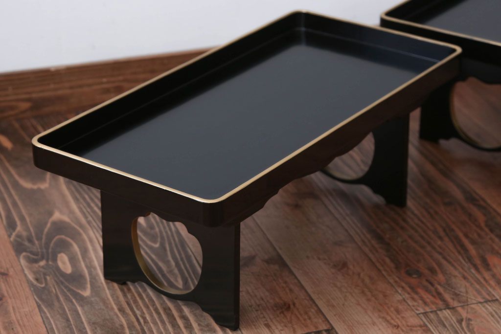 アンティーク雑貨　古民具・骨董　大正〜昭和初期・木製折り畳み膳2客(黒漆)