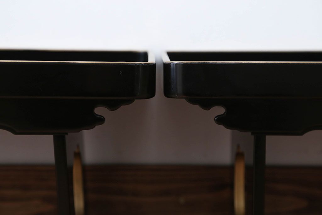 アンティーク雑貨　古民具・骨董　大正〜昭和初期・木製折り畳み膳2客(黒漆)