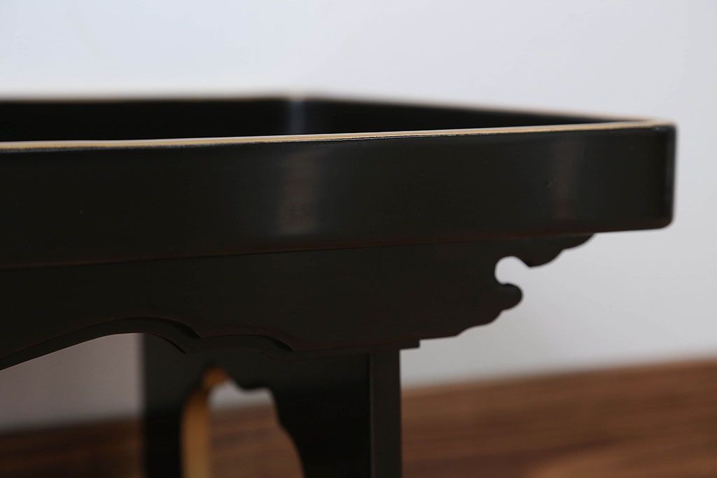 アンティーク雑貨　古民具・骨董　大正〜昭和初期・木製折り畳み膳2客(黒漆)