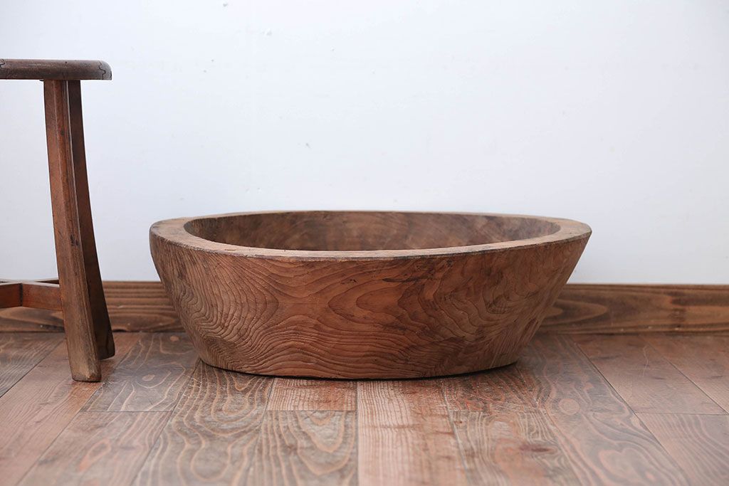 アンティーク雑貨　古民具・骨董　とても大きな古い木製のくりぬき木鉢
