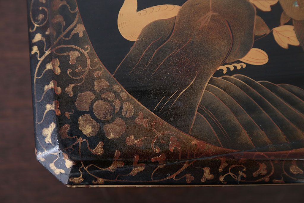 アンティーク雑貨　古民具・骨董　古い蒔絵梨地菓子箱(孔雀の図)