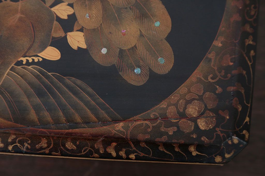 アンティーク雑貨　古民具・骨董　古い蒔絵梨地菓子箱(孔雀の図)