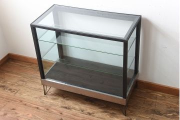 レトロ家具　昭和レトロ　鉄脚付き!ペイントオープンラックガラスケース