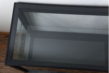 レトロ家具　昭和レトロ　鉄脚付き!ペイントオープンラックガラスケース
