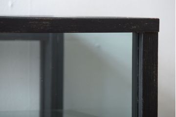 レトロ家具　昭和レトロ　鉄脚付き!ペイントオープンラックガラスケース