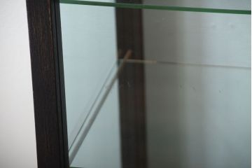 レトロ家具　昭和レトロ　鉄脚付き!ペイントオープンラックガラスケース