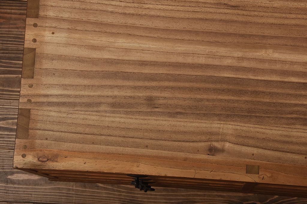 アンティーク家具　古民具・骨董　高級品!前面黒柿材・その他総桐材の6杯引き出し