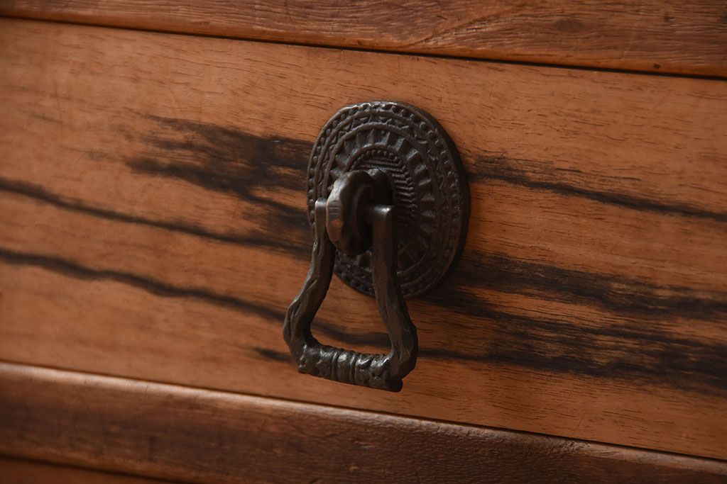 アンティーク家具　古民具・骨董　高級品!前面黒柿材・その他総桐材の6杯引き出し