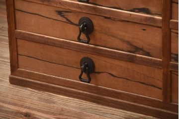 アンティーク家具　古民具・骨董　高級品!前面黒柿材・その他総桐材の6杯引き出し