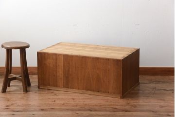 アンティーク家具　古民具・骨董　高級品!前面黒柿材・その他総桐材の6杯引き出し