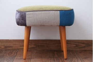 ヴィンテージ家具　イギリスビンテージ　おしゃれなパッチワークスツール(フットスツール・オットマン)