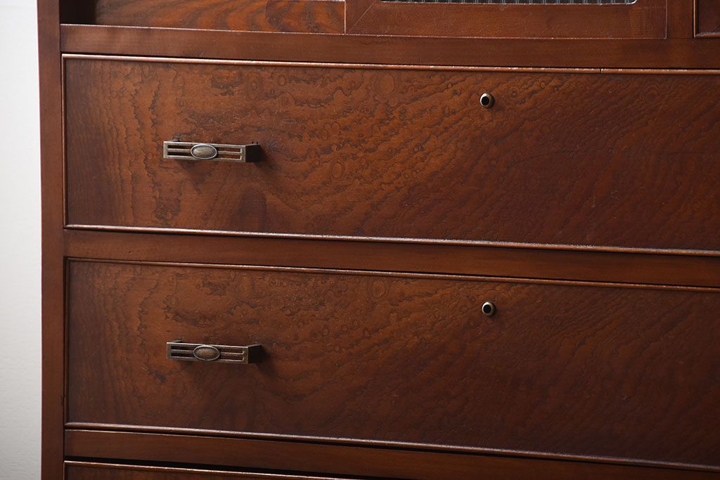 レトロ家具　昭和レトロ　モールガラスが入った古い木製のアンティークチェスト