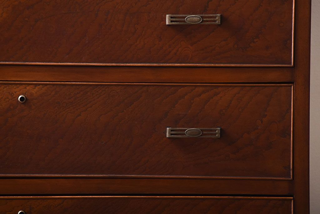 レトロ家具　昭和レトロ　モールガラスが入った古い木製のアンティークチェスト