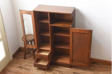 アンティーク家具　和製アンティーク　古い木製の小ぶりな変わり型本箱