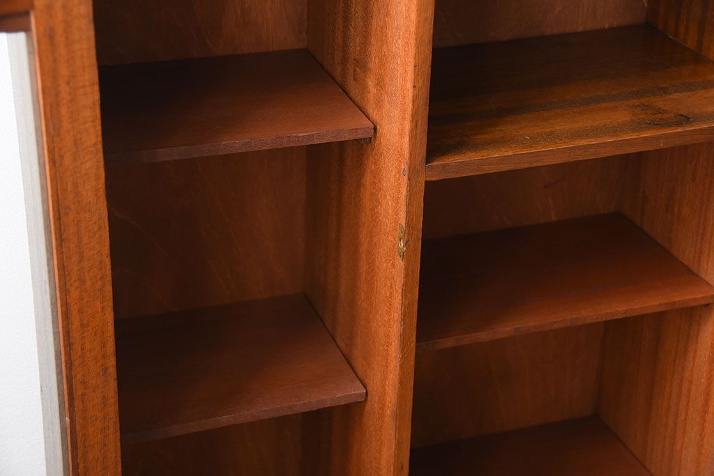 アンティーク家具　和製アンティーク　古い木製の小ぶりな変わり型本箱