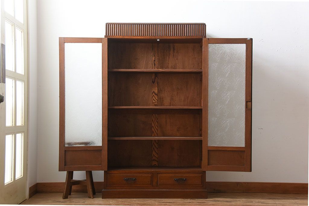 アンティーク家具　大正ロマン　おしゃれなデザインガラス入り!古いナラ材の大ぶりな高級本箱