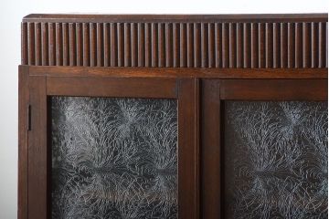 アンティーク家具　大正ロマン　おしゃれなデザインガラス入り!古いナラ材の大ぶりな高級本箱