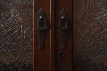 アンティーク家具　大正ロマン　おしゃれなデザインガラス入り!古いナラ材の大ぶりな高級本箱