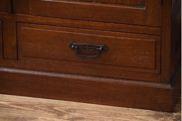 アンティーク家具　大正ロマン　おしゃれなデザインガラス入り!古いナラ材の大ぶりな高級本箱