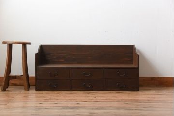 アンティーク家具　和製アンティーク　古い木製の飾り台付きチェスト(小引き出し・机)