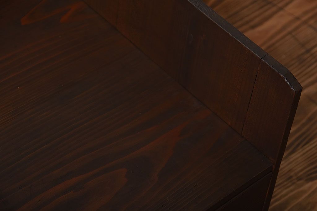 アンティーク家具　和製アンティーク　古い木製の飾り台付きチェスト(小引き出し・机)