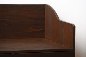 アンティーク家具　和製アンティーク　古い木製の飾り台付きチェスト(小引き出し・机)