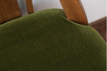 レトロ家具　和製アンティーク　古いナラ材のレトロで小ぶりな回転椅子