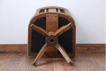 レトロ家具　和製アンティーク　古いナラ材のレトロで小ぶりな回転椅子