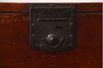 アンティーク家具　古民具・骨董　古い木のアンティーク半箪笥(衣装箪笥・時代箪笥ローボード)