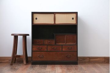 アンティーク家具　アンティーク　飾り棚付き!前面桑材の上品な収納棚