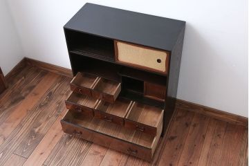 アンティーク家具　アンティーク　飾り棚付き!前面桑材の上品な収納棚