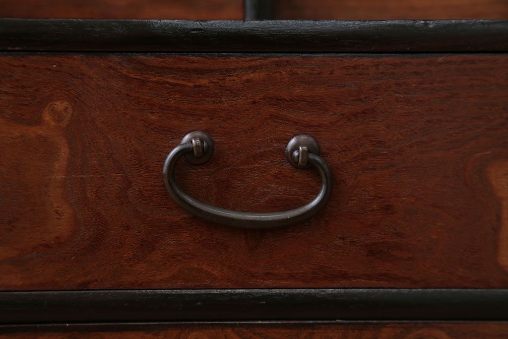 アンティーク家具　アンティーク　飾り棚付き!前面桑材の上品な収納棚