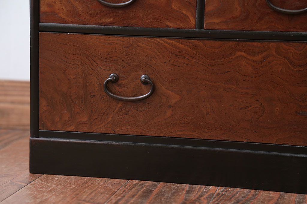 アンティーク家具　アンティーク　飾り棚付き!前面桑材の上品な収納棚