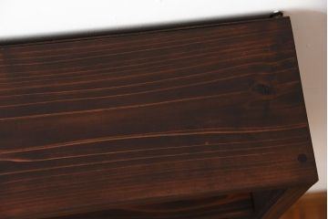 アンティーク家具　和製アンティーク　古い無垢材とブリキ板の壁掛けマス目収納棚(4)