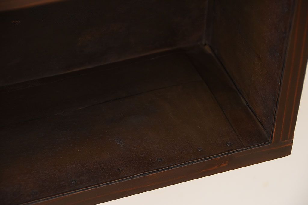 アンティーク家具　和製アンティーク　古い無垢材とブリキ板の壁掛けマス目収納棚(4)