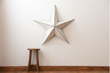アンティーク雑貨　アメリカビンテージ　特大サイズ!古いアイアン製の大きな壁掛け星形ブリキオーナメント