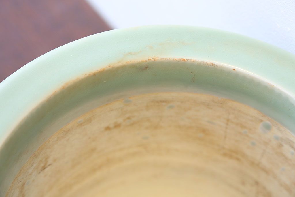 アンティーク雑貨　古民具・骨董　祖洞園池勝製・古い陽刻青磁植木鉢(2)