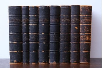 アンティーク雑貨　アンティーク　1899年古い洋書8冊セット(古書・アトリエ)