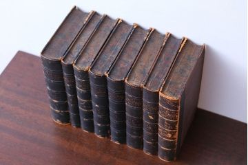 アンティーク雑貨　アンティーク　1899年古い洋書8冊セット(古書・アトリエ)