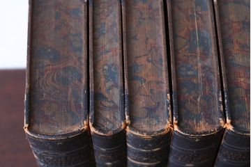 アンティーク雑貨　アンティーク　1899年古い洋書8冊セット(古書・アトリエ)