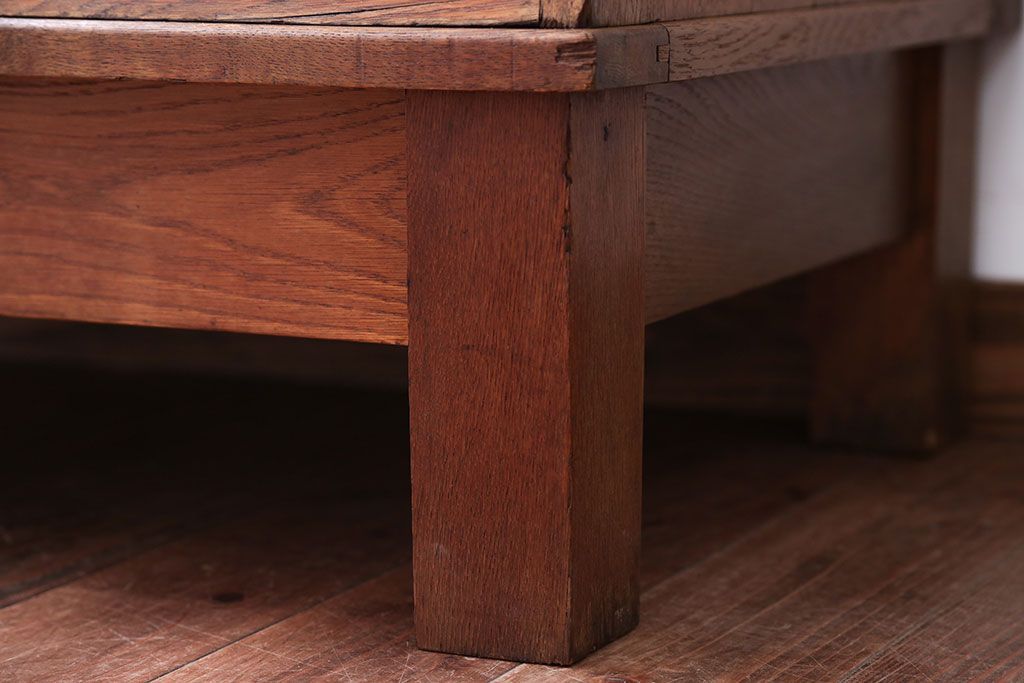 レトロ家具　昭和レトロ　ネームプレート付き!古い木製の脚付きドロワー(引き出し)