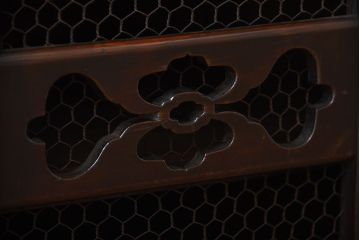 アンティーク家具　古民具・骨董　古い水屋箪笥ローボード(リビングボード、テレビボード、テレビ台、キャビネット、収納棚)(2)