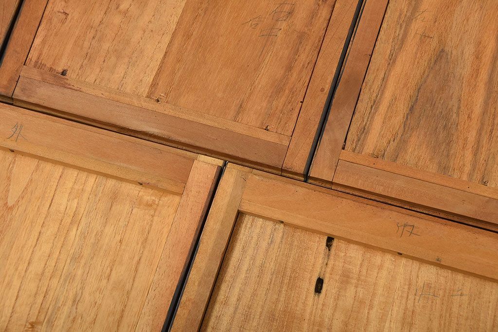 アンティーク家具　古民具・骨董　前面黒柿材!アンティークの高級重ね茶箪笥