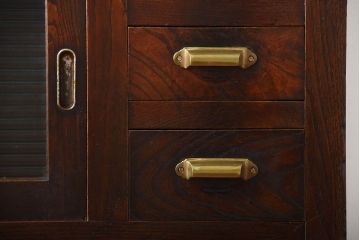 アンティーク家具　和製アンティーク　モールガラス入り!前面欅材の鉄脚付き収納棚(1)