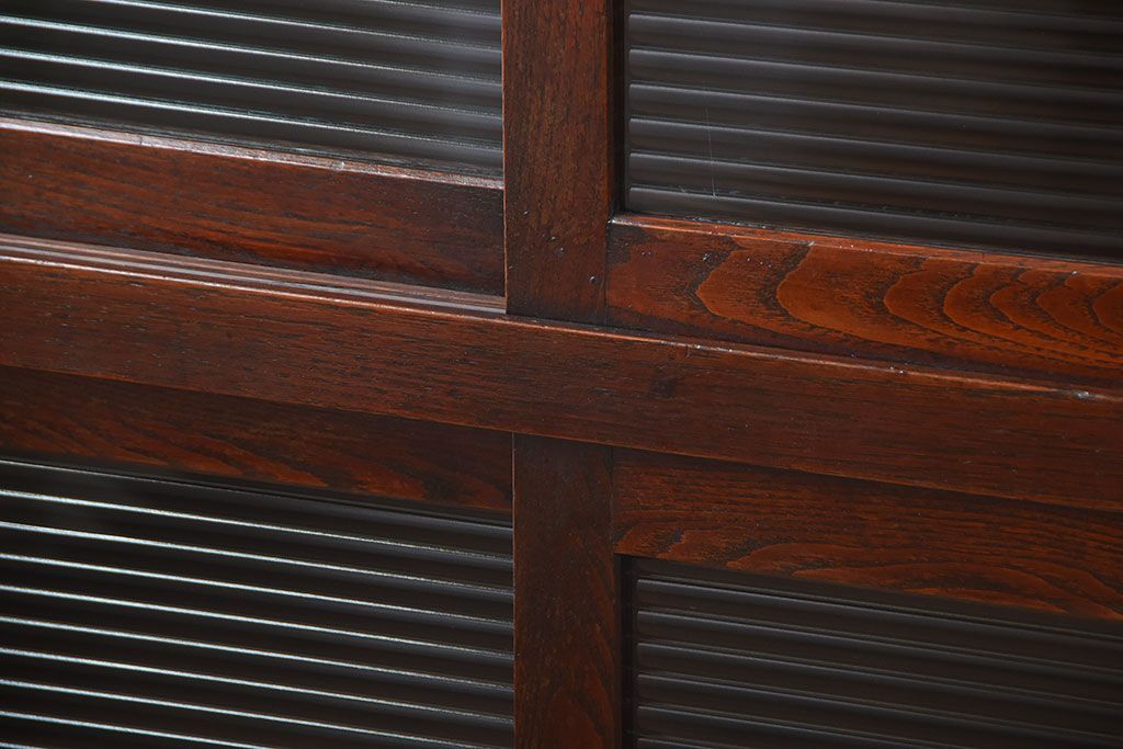 アンティーク家具　和製アンティーク　モールガラス入り!前面欅材の鉄脚付き収納棚(2)