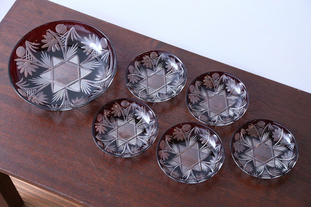 アンティーク雑貨　大正〜昭和初期・赤切子ガラス皿6枚セット(氷コップ)