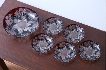 アンティーク雑貨　大正〜昭和初期・赤切子ガラス皿6枚セット(氷コップ)