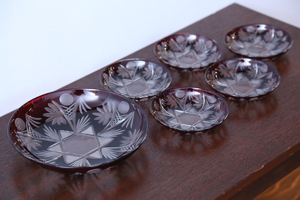 アンティーク雑貨　大正〜昭和初期・赤切子ガラス皿6枚セット(氷コップ)